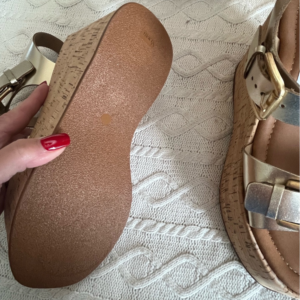 Steve Madden Cork-Textured Platform Wedge Sandals Gold Leather SZ 9 - Picture 8 of 15